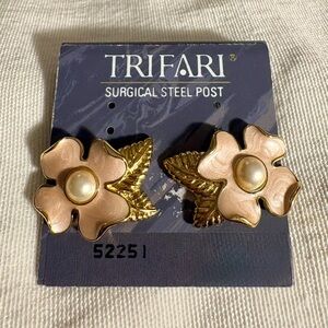 Vintage Trifari NWT Gold and Light Pink Floral Earrings